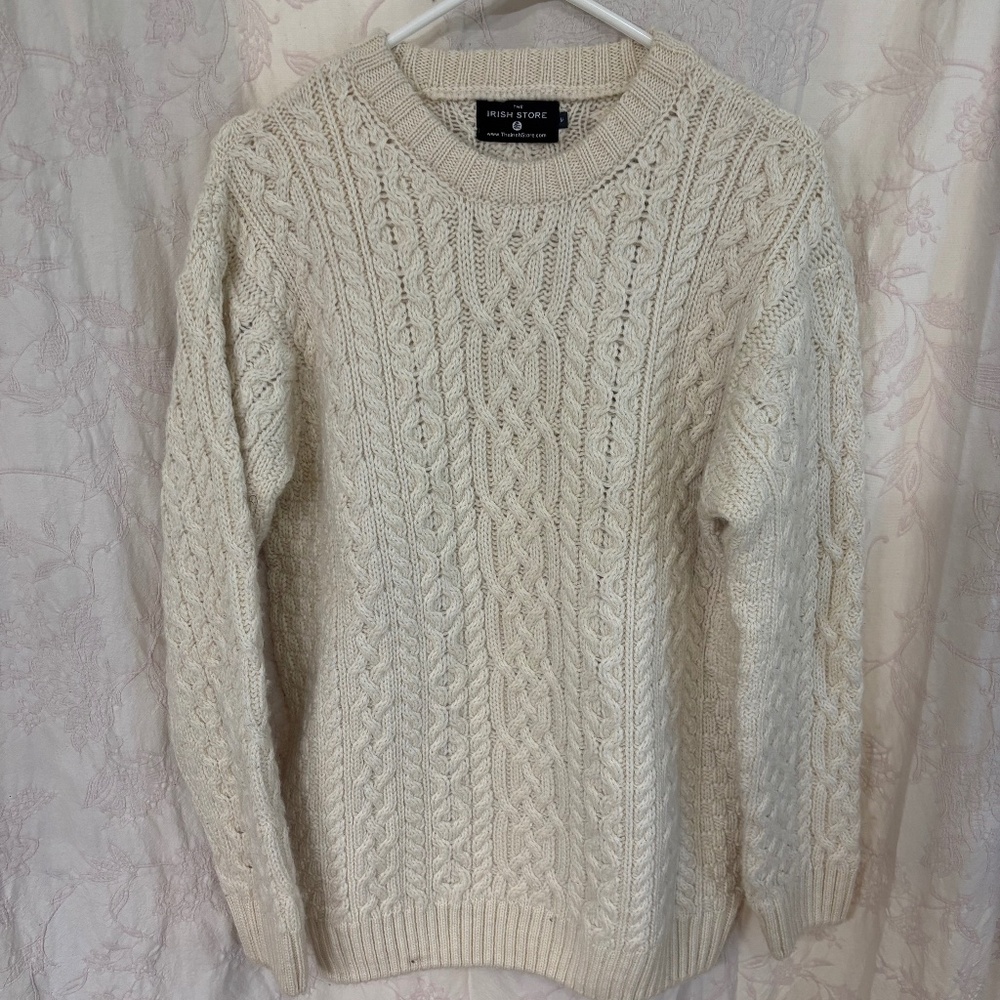 The Irish Store Men’s Long Sleeve Cable Knit Virgin Wool Sweater Cream Size M